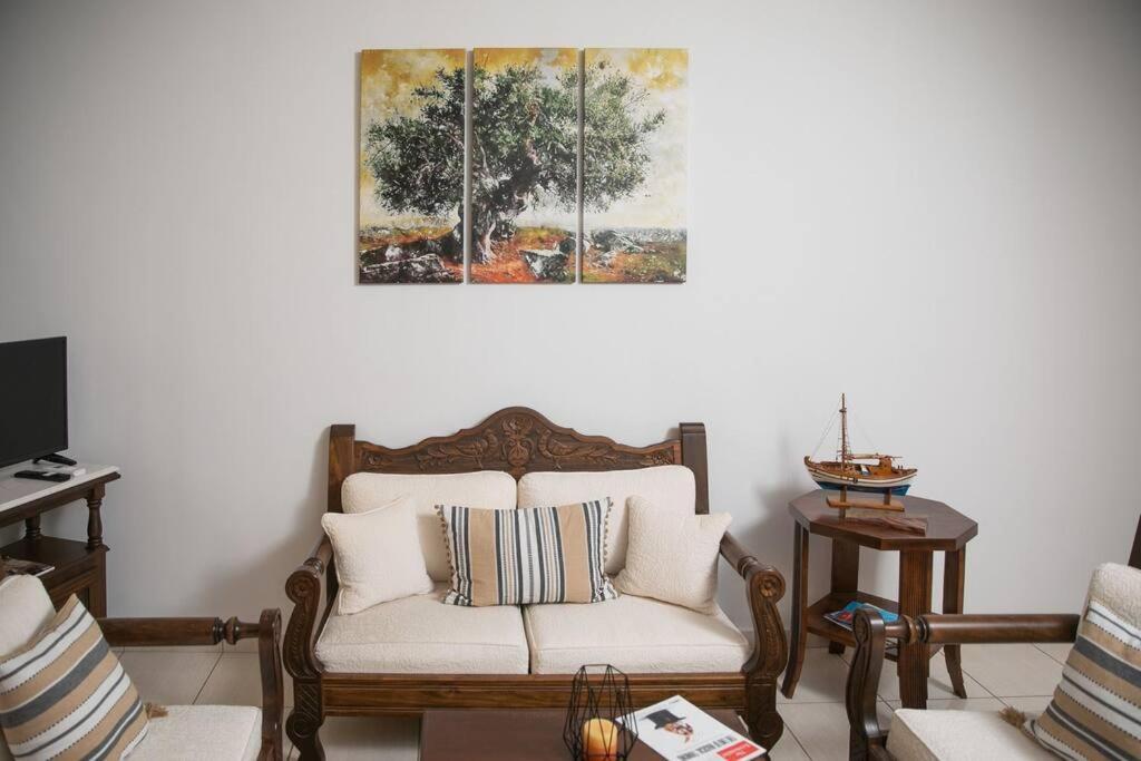 Aegina Town Apartment , With Private Parking Exterior foto