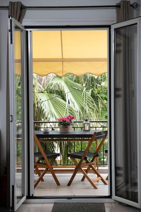 Aegina Town Apartment , With Private Parking Exterior foto